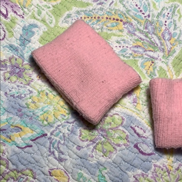 PINK UNDER ARMOR WRISTBANDS - Picture 6 of 7